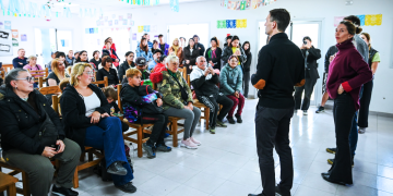 Salud | Mantegazza encabezó una nueva entrega de lentes gratuitos a vecinos del distrito