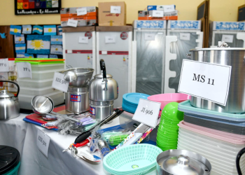 Presidente Perón | Entregan equipamiento para las cocinas de 22 escuelas del distrito