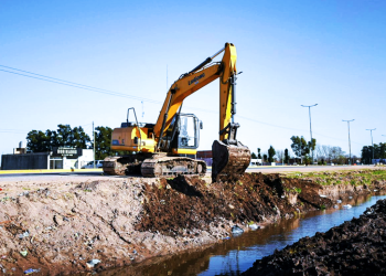 San Vicente | Refuerzan trabajos en la vía pública: nuevo asfalto, iluminación y saneamiento