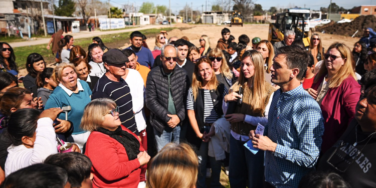 Educación | Mantegazza visitó obras en escuelas reactivadas por el Gobierno de Axel Kicillof