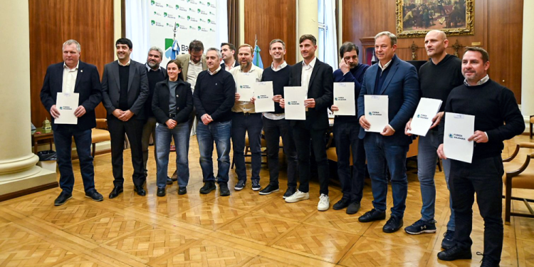 La Plata | Mantegazza firmó convenios para otorgar préstamos a proyectos sociales y productivos