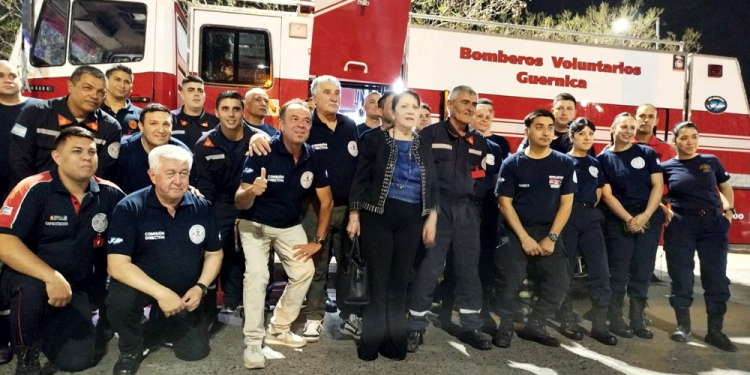 Presidente Perón | Los Bomberos Voluntarios de Guernica adquirieron un nuevo autobomba