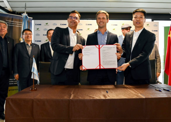 San Vicente | Mantegazza firmó acuerdo para la instalación de una importante empresa china en el distrito