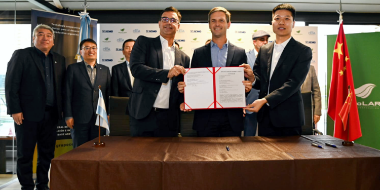 San Vicente | Mantegazza firmó acuerdo para la instalación de una importante empresa china en el distrito