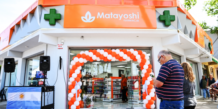 Empresariales | La firma Farmacia Matayoshi abrió una nueva sucursal en San Vicente