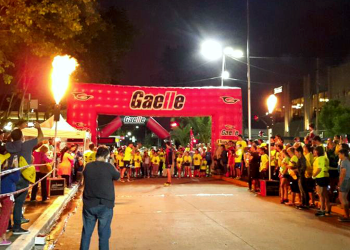 Atletismo | Se viene la tercera edición de la carrera nocturna de San Vicente a beneficio de Cáritas