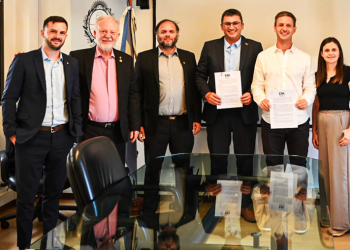 San Vicente | Mantegazza firmó un convenio para agilizar la regularización dominial