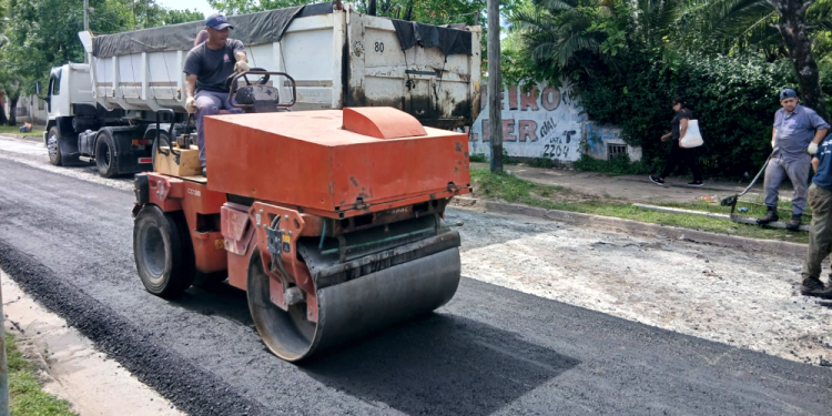 Presidente Perón | Repavimentan tres cuadras de la calle 103 3n 3l barrio San Pablo