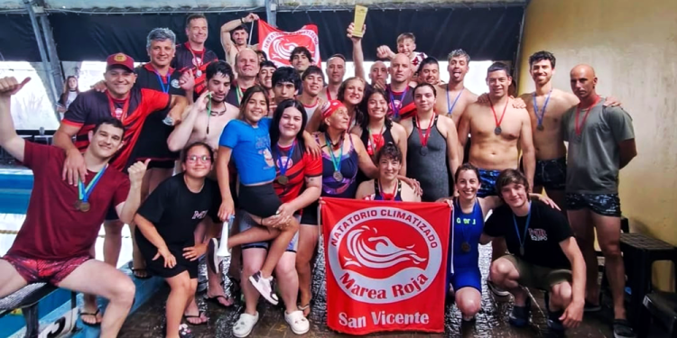 Natación | Marea Roja se consagró por segundo año consecutivo, campeón de LENSur