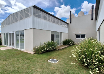 Presidente Perón | Continúa a paso firme la construcción de las viviendas para adultos mayores