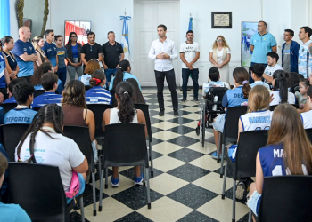 San Vicente | Mantegazza entregó reconocimientos a los medallistas de los Juegos Bonaerenses 2025