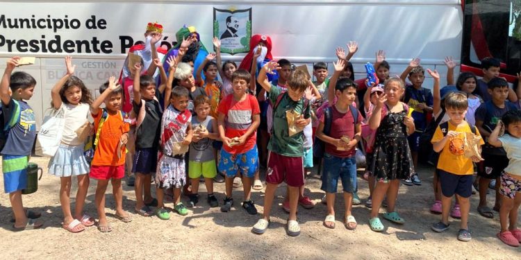 Presidente Perón | Cientos de niños disfrutan del verano en las piletas de Ecoterra
