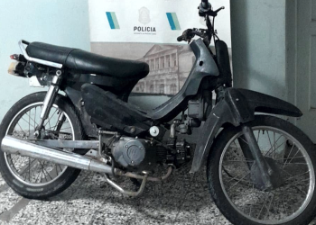 Policiales | Operativo preventivo en San Vicente: interceptan a un menor con una moto robada