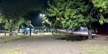 Presidente Perón | Avanza la modernización del sistema lumínico en el barrio América Unida