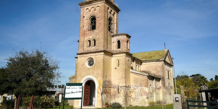 Festejos | Domselaar celebra los 150 años de la Capilla Santa Clara de Asís