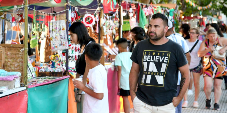 Domselaar | La localidad se viste de fiesta: llega la Feria San Vicente Emprende a la Capilla Santa Clara de Asís