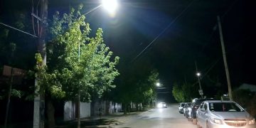Presidente Perón | El Municipio extiende la red de luminarias LED al barrio San Martín