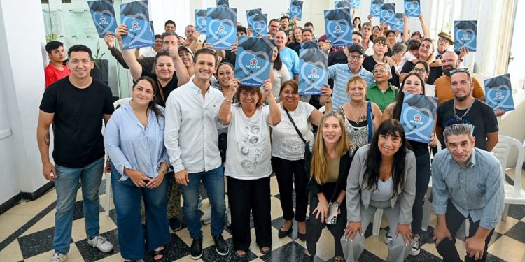 San Vicente | 30 familias del distrito recibieron decretos de regularización dominial