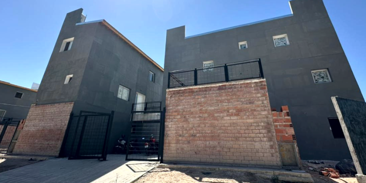 Almirante Brown | El Municipio junto a Provincia impulsan la construcción de 120 nuevas viviendas en Don Orione