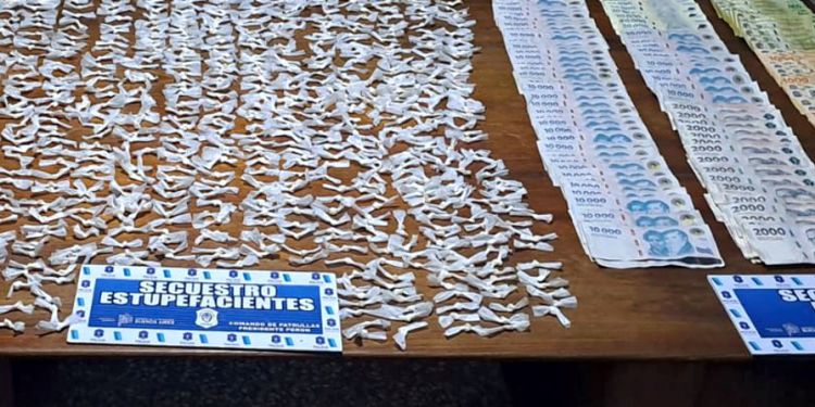 Guernica | Persecución, dos detenidos y el secuestro de más de 1.200 dosis de pasta base
