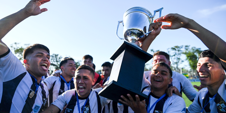 Fútbol | Defensores de Glew se quedó con la Copa de Campeones de la Liga Metropolitana de Fútbol