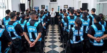 Seguridad | Mantegazza entregó nuevos chalecos antibalas para fortalecer a la Policía Municipal