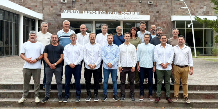 Política | San Vicente se posiciona como el «kilómetro cero» de un nuevo armado federal peronista