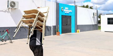 San Vicente | Educación en marcha: el Municipio renueva mobiliario y construye nuevos espacios deportivos