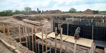 Alejandro Korn | Avanza la construcción del puente sobre el Canal 2: una obra estratégica de integración para 4 barrios