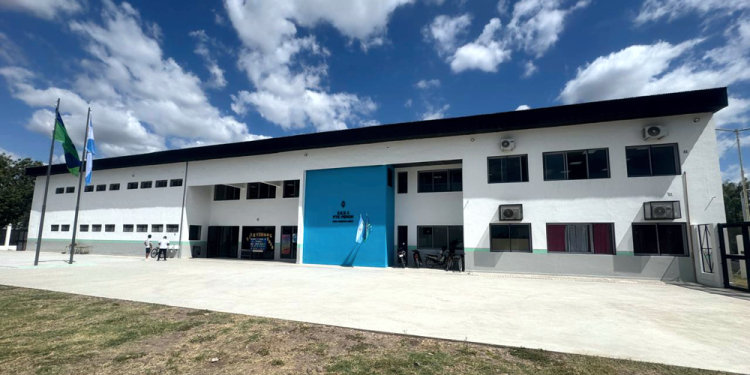 Presidente Perón | Suman infraestructura clave: se inaugura el nuevo edificio de la Escuela Secundaria  5 en el barrio San Pablo