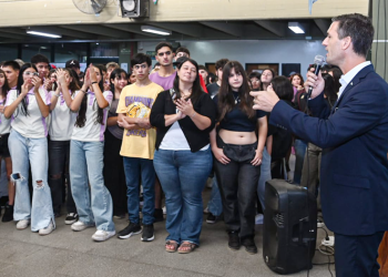 San Vicente | Ciclo lectivo 2026: Nicolás Mantegazza acompañó el inicio de clases en la Secundaria 2