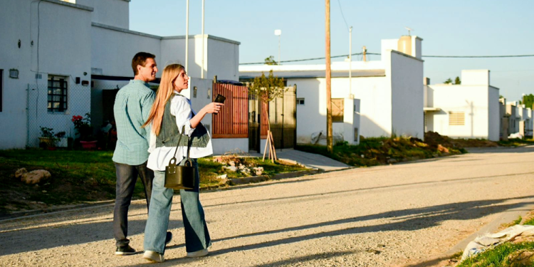 Viviendas | San Vicente lidera el crecimiento en la provincia con un plan récord de 2.000 soluciones habitacionales