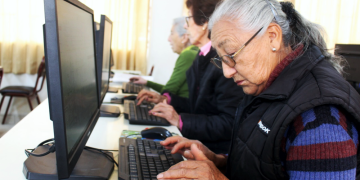 Capacitación | Inclusión Digital en Alejandro Korn: Llega el Programa «Mayores Bonaerenses Conectados»