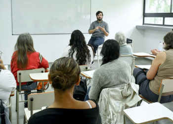 Capacitación | San Vicente amplía su horizonte educativo con el inicio del Laboratorio de Idiomas