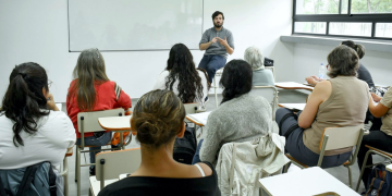 Capacitación | San Vicente amplía su horizonte educativo con el inicio del Laboratorio de Idiomas