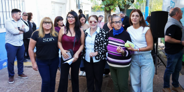 Guernica | Blanca Cantero encabezó una nueva entrega de anteojos gratuitos en Presidente Perón