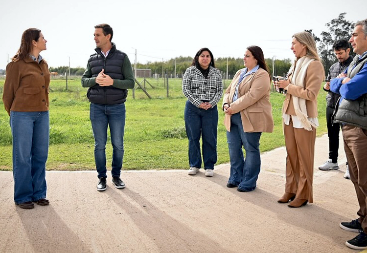 San Vicente | Mantegazza recibió a su par de Moreno Mariel Fernández con quien recorrió distintos puntos del distrito