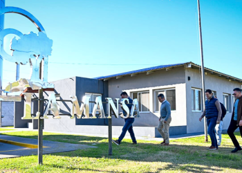 Domselaar | Mantegazza visitó la fábrica La Mansa y ratificó su apoyo a la producción local en San Vicente