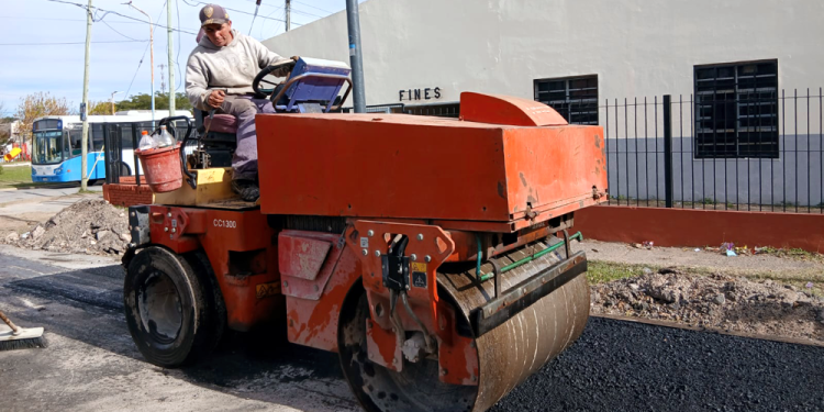 Presidente Perón | Avanza a paso firme el plan municipal de mejoras y reparación de calles