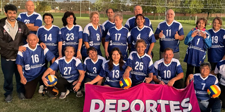 Presidente Perón | Compromiso con el deporte: el Municipio entregó camisetas oficiales al equipo de Newcom