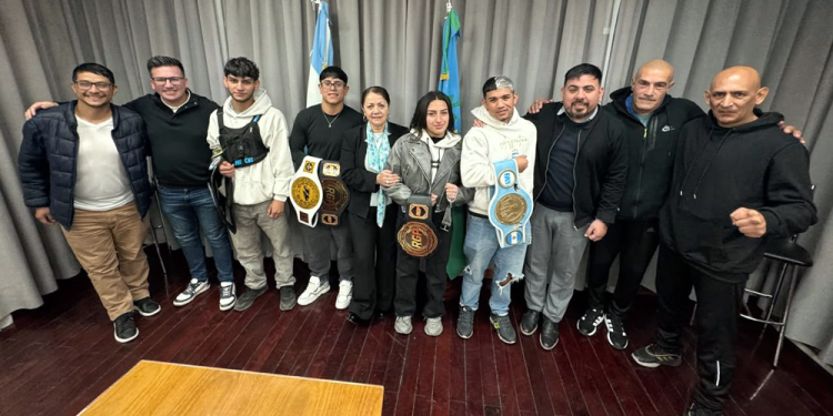 Presidente Perón | Orgullo local: Blanca Cantero recibió a los campeones de deportes de combate de Guernica