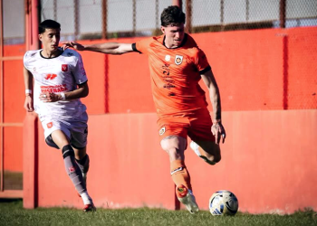Primera C | Estrella del Sur goleó con autoridad en Ensenada y se prende con fuerza en el torneo mientras espera el segundo refuerzo
