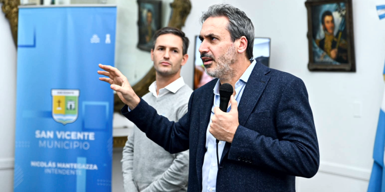 San Vicente | El Concejo Deliberante declaró de Interés Cultural y Legislativo el libro “Recuperar Malvinas”
