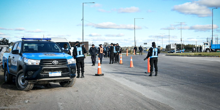 Policiales | Megaoperativo en San Vicente: ocho detenidos y más de 30 vehículos secuestrados tras controles en la Ruta 6