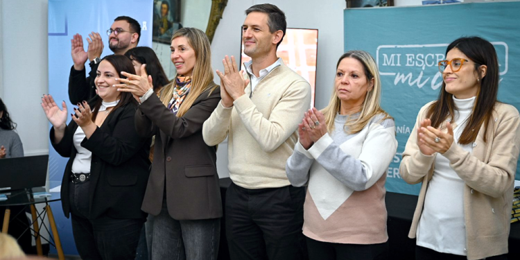 San Vicente | Regularización dominial: más de 240 vecinos firmaron las escrituras de sus viviendas
