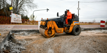 Servicios | San Vicente continúa ejecutando el plan de infraestructura vial e hidráulica en las tres localidades del distrito