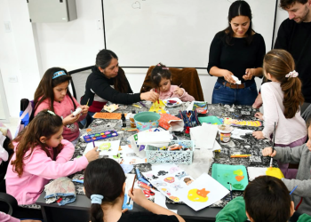 San Vicente | El Municipio impulsa el desarrollo infantil con talleres de arte y yoga gratuitos en los barrios