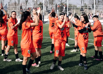 Fútbol | Este sábado se definen los campeones del fútbol femenino y de veteranos en las copas de Oro y Plata de la Metropolitana