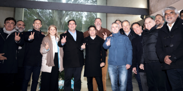 Visita | Kicillof en San Vicente: homenaje a Perón y fuerte impulso al trabajo y la producción local