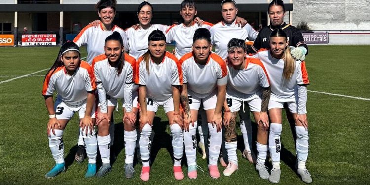 Fútbol femenino | Estrella del Sur sufrió un duro traspié en Núñez y cayó por 6 a 0 ante Defensores de Belgrano